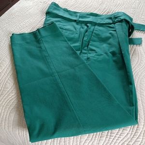 Ann Taylor green belted ankle pants, sz 6/8